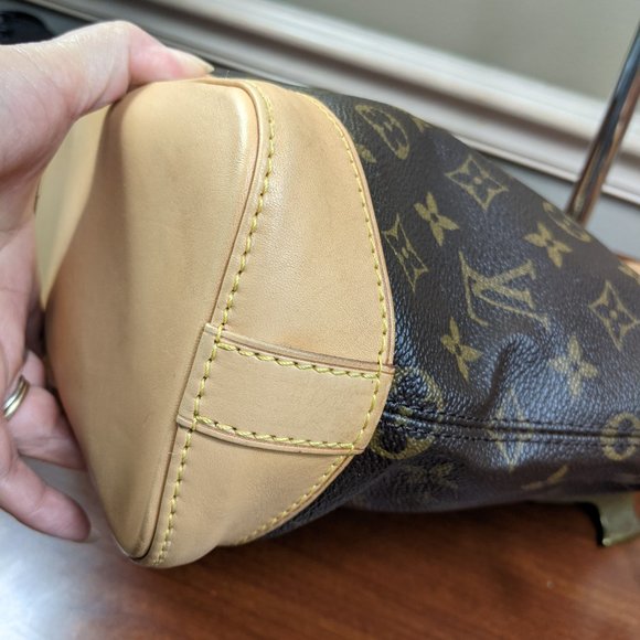 Auth Louis Vuitton Lockit Vertical PM Monogram - Picture 8 of 11